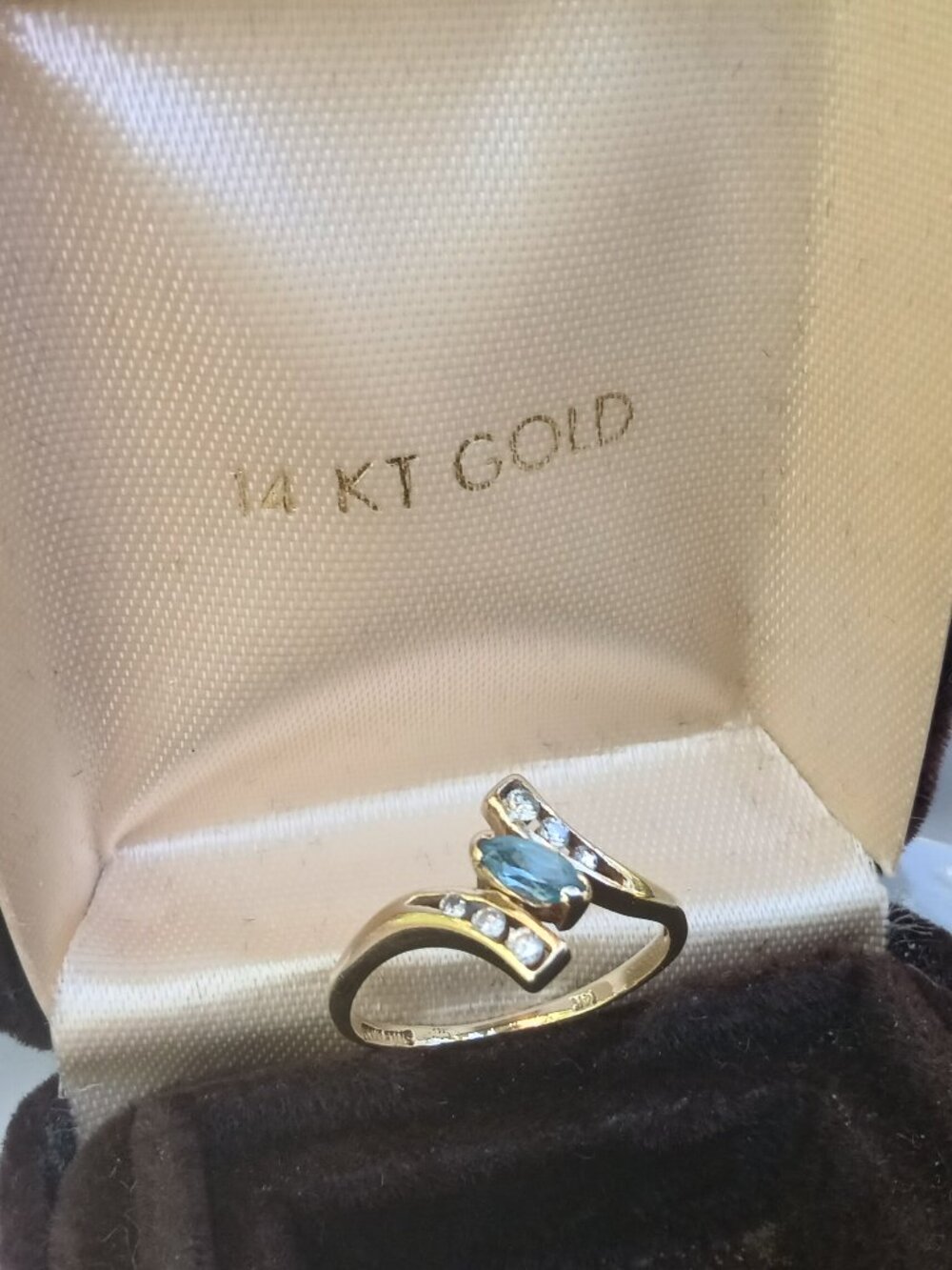 Solid 14kt Gold/Aquamarine & Diamond Ring